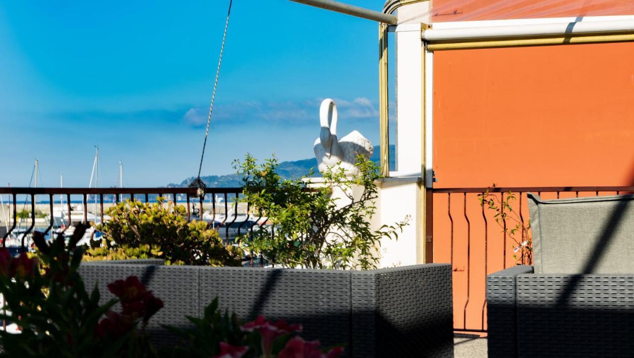 Albergo Stella Di Mare Lavagna Eksteriør bilde