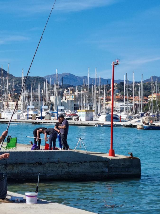 Albergo Stella Di Mare Lavagna Eksteriør bilde