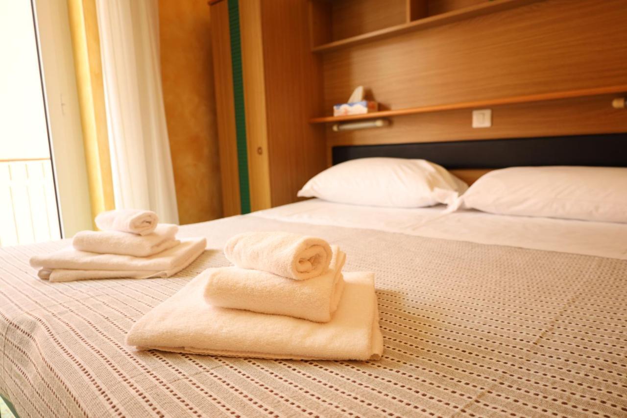 Albergo Stella Di Mare Lavagna Eksteriør bilde