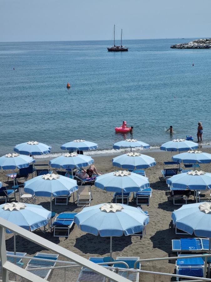 Albergo Stella Di Mare Lavagna Eksteriør bilde