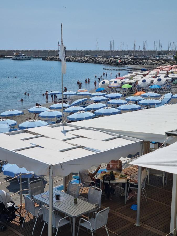Albergo Stella Di Mare Lavagna Eksteriør bilde
